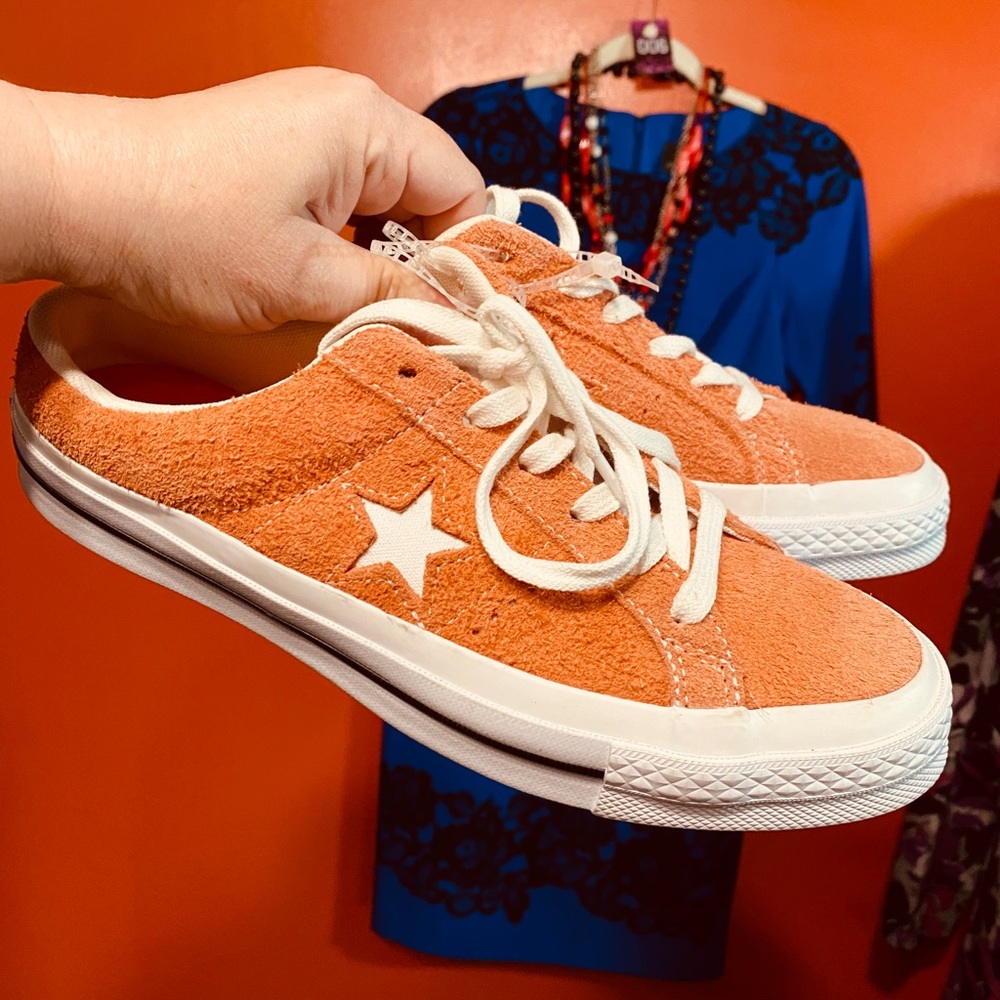 29 - NWOT Converse One Star Suede Low Heel Sneakers Sz 6.5 Mens/8.5 Womens